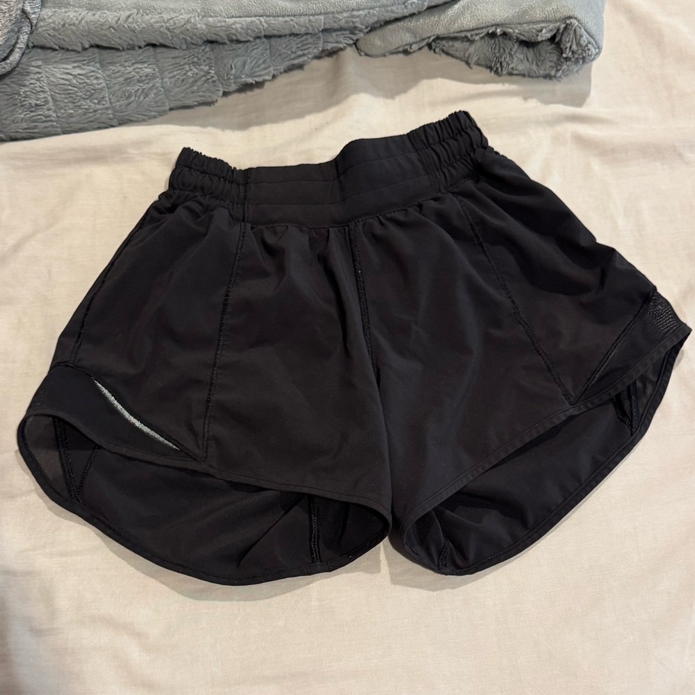 Lululemon hotty hots size 0 LR 4”